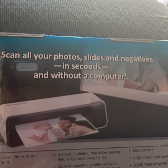 NIB Pandigital Photo, Slide, and Negative Converter - Picture 8 of 14